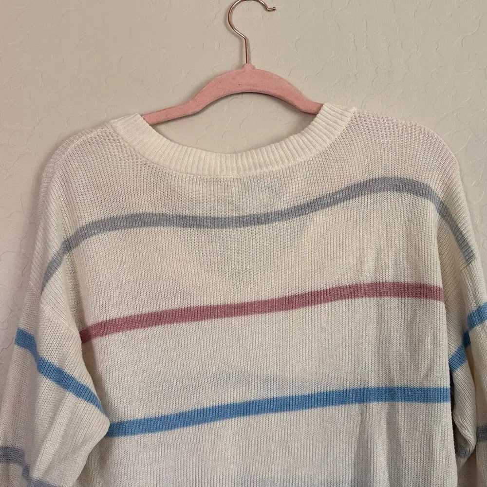 American Eagle Outfitters Striped V-Neck Sweater Small